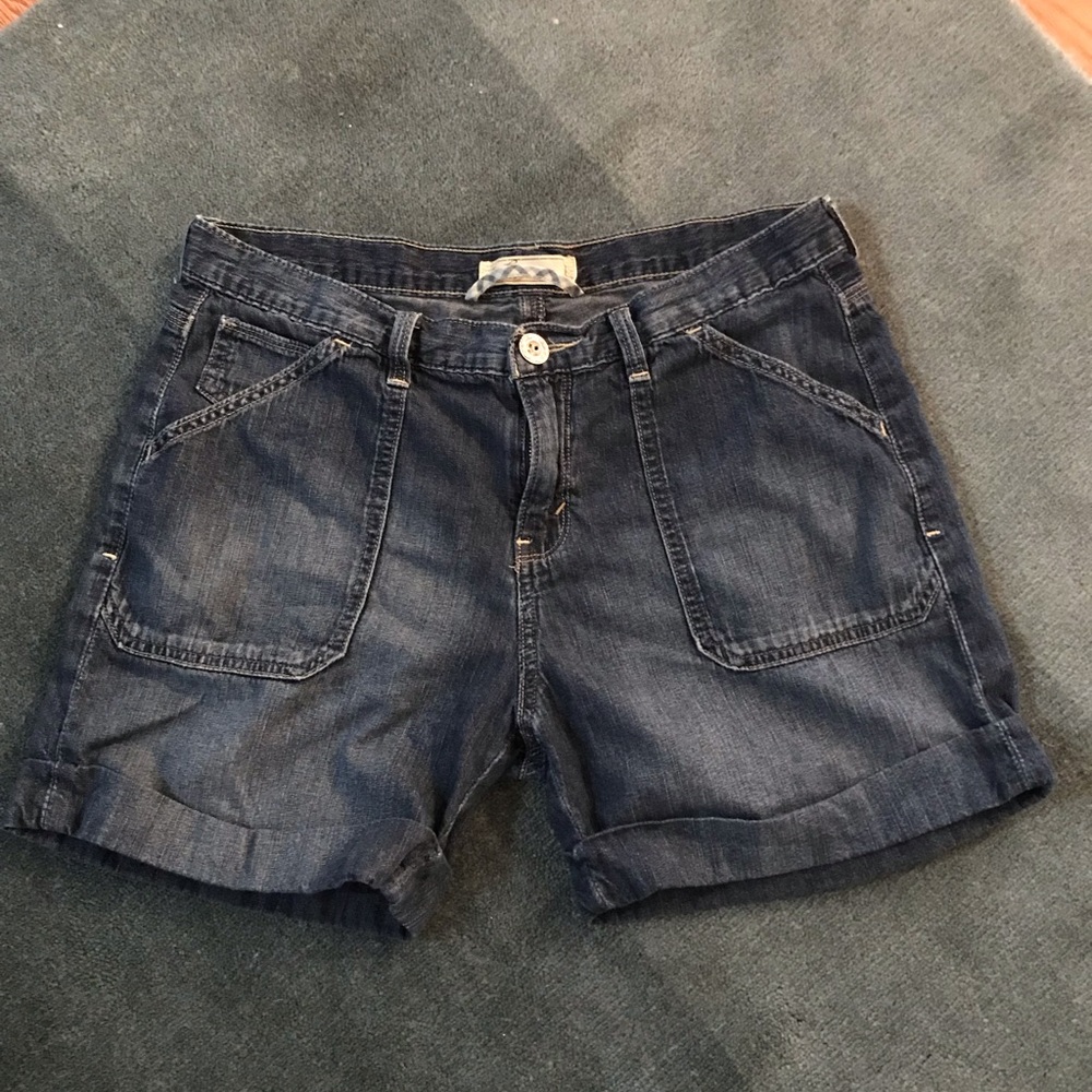 Levi’s boyfriend fit shorts